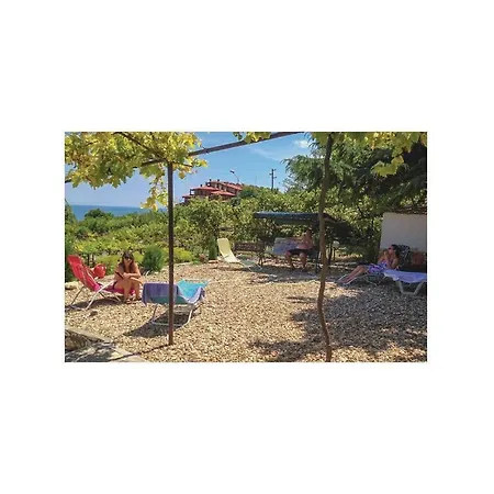 Six-bedroom Holiday In Feriehus Balchik