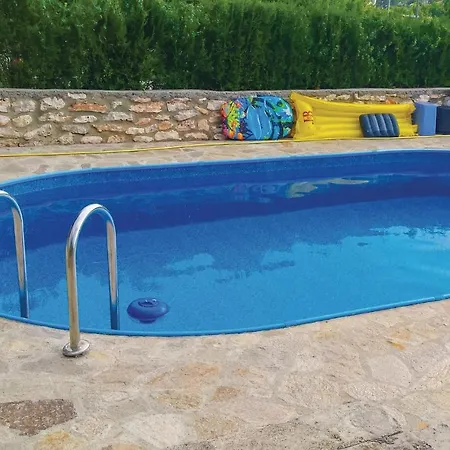 Six-bedroom Holiday In *