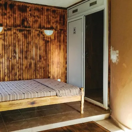 Six-bedroom Holiday In Balchik
