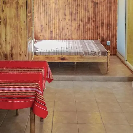 Six-bedroom Holiday In